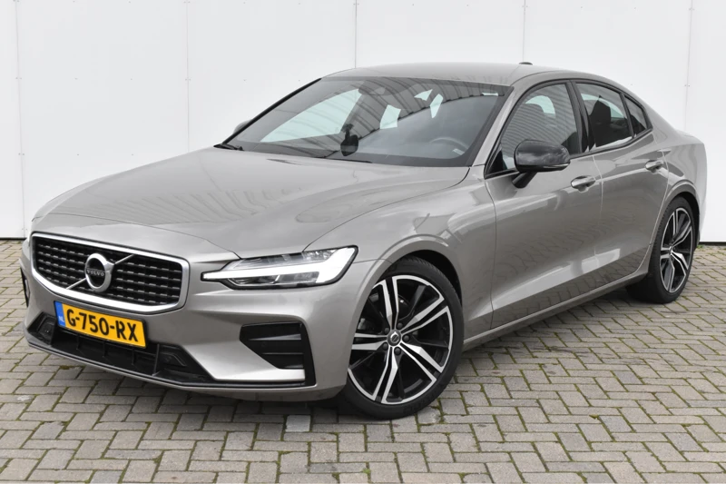 Volvo S60 2.0 T4 R-Design #PolestarEngineerd #PebbleGrey #Leder #OnCall