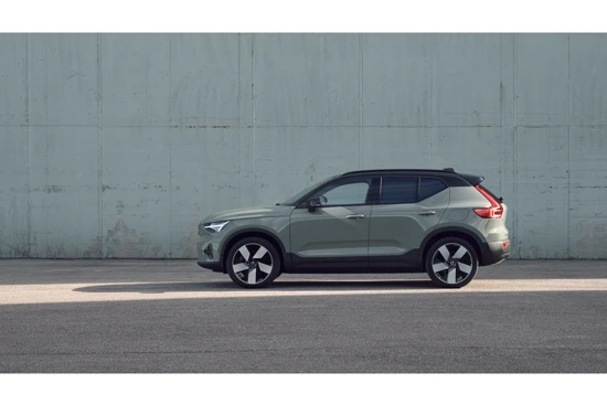 Volvo XC40 Single Motor Extended Range Ultimate | VOORRAAD! | Panoramadak | Pixel Led | Harman Kardon | Adaptive Cruise | BLIS | Getint Gla