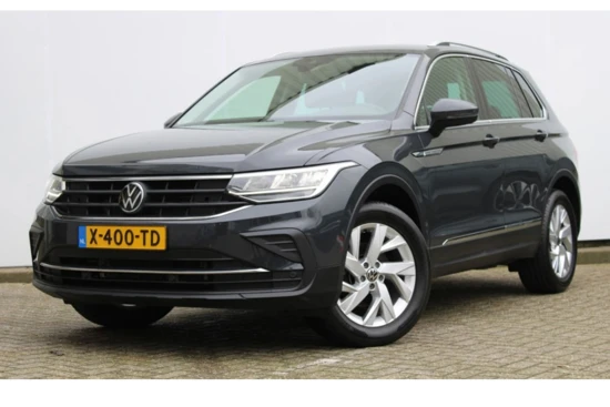 Volkswagen Tiguan 1.5 TSI Life Business | Camera | Wegklapbare Trekhaak | Stoel & Stuurverwarming | 18"Lmv | Dodehoek Detector