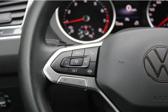 Volkswagen Tiguan 1.5 TSI Life Business | Camera | Wegklapbare Trekhaak | Stoel & Stuurverwarming | 18"Lmv | Dodehoek Detector