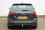 Volkswagen Tiguan 1.5 TSI Life Business | Camera | Wegklapbare Trekhaak | Stoel & Stuurverwarming | 18"Lmv | Dodehoek Detector