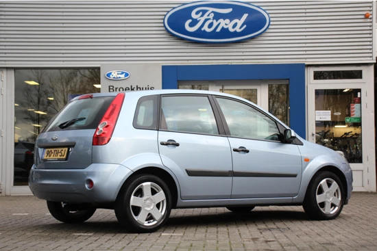 Ford Fiesta 1.3-8V FUTURA | 1E EIGENAAR! | NL-AUTO! | WEINIG KM! | AIRCO | VOORRUITVERWARMING | LM. VELGEN