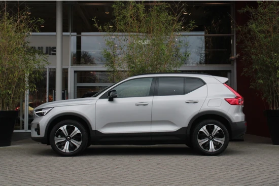 Volvo XC40 Recharge Core Edition 70 kWh | Subsidie aanvraag mogelijk! | Trekhaak | Camera | Standverwarming | Stuur/stoelverwarming