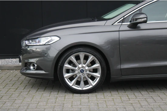 Ford Mondeo 1.5 160pk Titanium 5-deurs | NL-auto | 100% dealer o.h. | 19'' | Leder | LED | Stoelverwarming | Privacy-glass