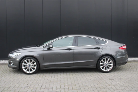 Ford Mondeo 1.5 160pk Titanium 5-deurs | NL-auto | 100% dealer o.h. | 19'' | Leder | LED | Stoelverwarming | Privacy-glass