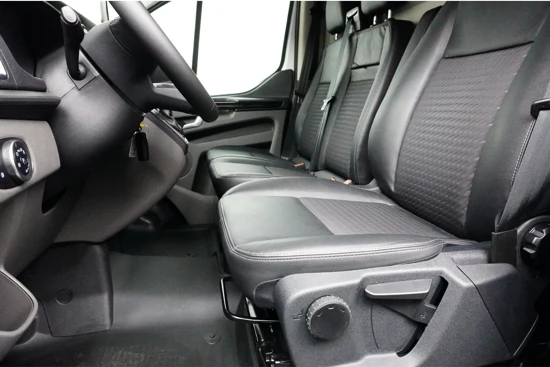 Ford Transit Custom 320 2.0 TDCI L2H1 Sport | Automaat | Camera | Half-Leder | Stoel- en voorruitverwarming | Apple Carplay/Android Auto |