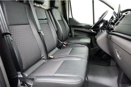 Ford Transit Custom 320 2.0 TDCI L2H1 Sport | Automaat | Camera | Half-Leder | Stoel- en voorruitverwarming | Apple Carplay/Android Auto |