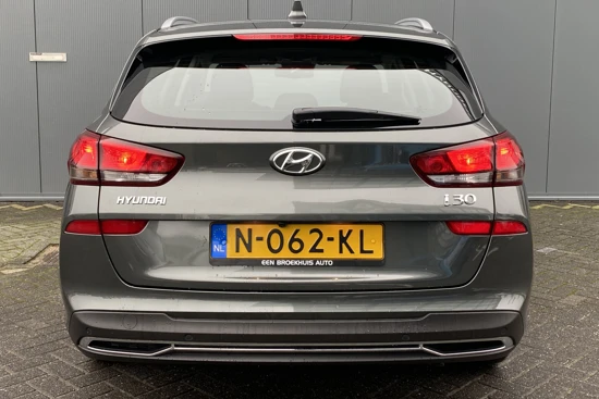 Hyundai i30 Wagon 1.0 TGD-i 120pk MHEV Comfort Smart | Camera | Climate | Keyless | NL. Auto | Full Led | Navigatie | 16" Lichtmetaal | Park