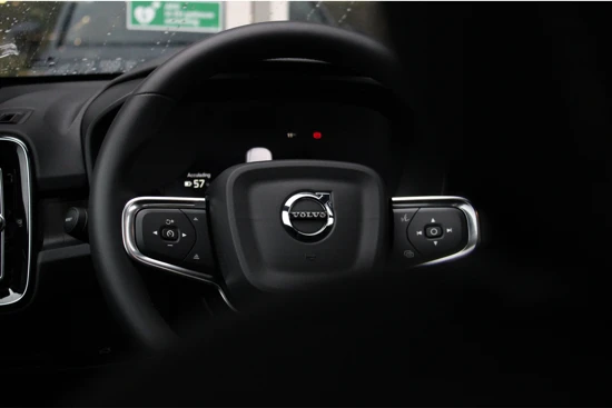 Volvo C40 Recharge Twin Performance Ultimate | Adaptive Cruise | Pixel Led | Warmtepomp | Harman Kardon | Panoramadak | 360° Camera | Geti