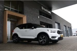 Volvo XC40 T5 AWD R-Design Intro Edition | Camera | Adaptieve Cruise Control | Standkachel met Volvo On Call App | Pilot Assist | Stoelverw