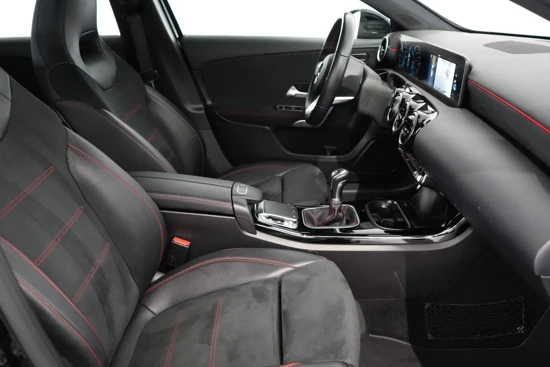 Mercedes-Benz A-Klasse 160 Business Solution AMG | AMG-styling | Cruise control | Lichtmetalen velgen 18"