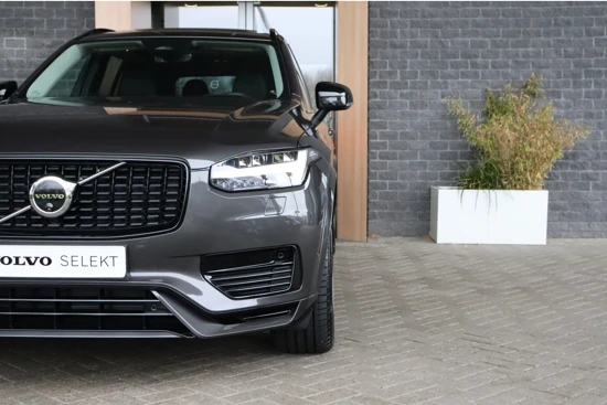 Volvo XC90 T8 AWD Recharge Ultimate Dark Long Range | Full Option | Luchtvering | Bowers & Wilkins | Trekhaak | 360° Camera | Head-Up Displ