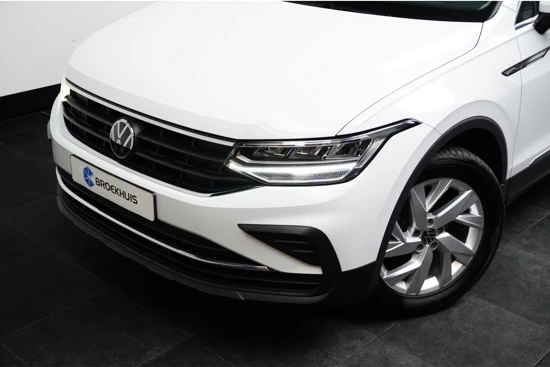 Volkswagen Tiguan 1.5 TSI 150PK DSG-7 Life + | NAVIGATIE | TREKHAAK | CAMERA | STOEL + STUURVERW.