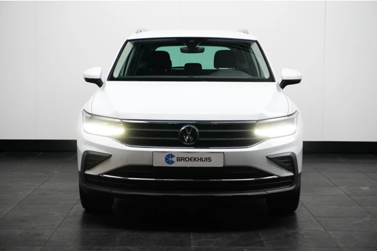 Volkswagen Tiguan 1.5 TSI 150PK DSG-7 Life + | NAVIGATIE | TREKHAAK | CAMERA | STOEL + STUURVERW.