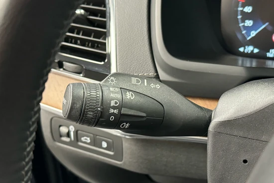 Volvo XC90 T8 Twin Engine AWD Inscription | Headup | Alcantara hemel | Luchtvering | 360o camera | Ventilatie & Massage stoelen | Bowers en