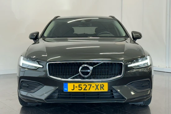 Volvo V60 B3 Momentum Advantage | Getint glas | Trekhaak |