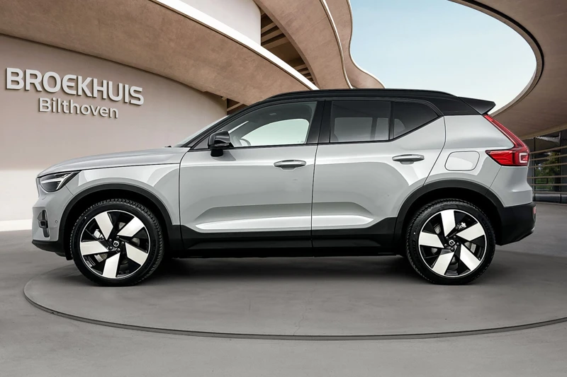 Volvo XC40 RECHARGE TWIN ULTIMATE 82 KWH | 360 | MEMORY | EL.BED.ACHTERKLEP | NUBUCK | GETINT GLAS |