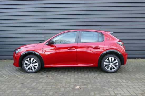 Peugeot e-208 EV 136PK 50 KWH 5-DRS ACTIVE PACK / / NAVI / CLIMA / PDC / 3-FASE / BLUETOOTH / CRUISECONTROLE / VOORRAAD / DIRECT RIJDEN!!