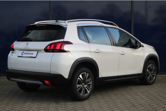 Peugeot 2008 1.2 82PK Allure | Airco | Cruise | 17" Lichtmetaal | DAB | Apple/Android Carplay | Leder/Stof