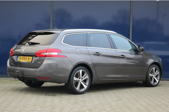 Peugeot 308 SW SW 1.2 130PK Allure | Panorama Dak | Navigatie | Camera | Volleder bekleding | Stoelverwarming | 17"