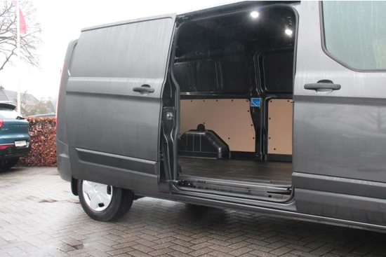 Ford Transit Custom 300 2.0 TDCI L2H1 Trend Automaat | Camera | Trekhaak | LED laadruimte