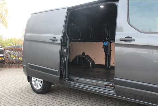 Ford Transit Custom 300 2.0 TDCI L2H1 Automaat | Camera | Trekhaak | LED laadruimte