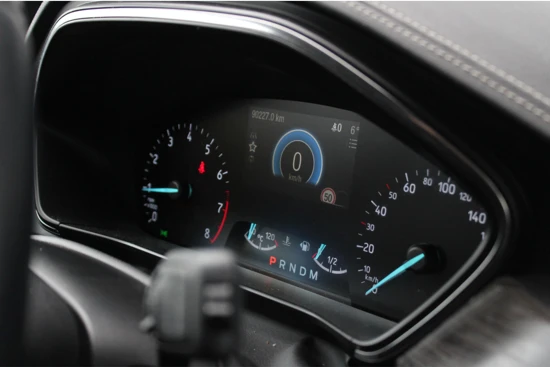 Ford Focus 1.5 Vignale Automaat | Afn. Trekhaak | Head-up display | Leder | BLIS | Adap. CruiseControl | Camera | 18 Inch LMV |