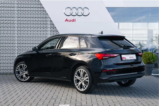 Audi A3 Sportback 30 TFSI Pro Line | Achteruitrijcamera | 18 Inch | Privacy glass | Apple carplay