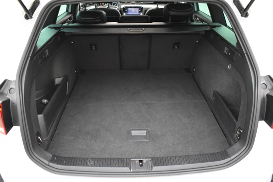 Volkswagen Passat Variant 1.4 TSI PHEV GTE Business 218pk | Adaptief cruise control | Navigatie | Panorama dak | Lederbekleding | Dodehoekdetectie