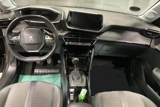 Peugeot 208 1.2 Allure 100PK | Panorama Dak | Camera | Parkeersensoren A. | Leder/Stof | 16" Lichtmetaal | Clima