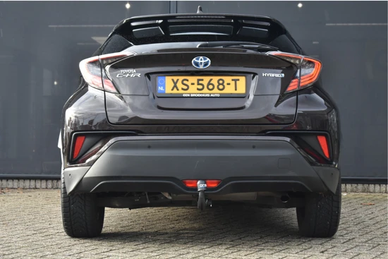 Toyota C-HR 1.8 Hybrid Executive Automaat | Leder | Trekhaak | JBL-Sound | Stoelverwarming | Dodehoek-Detectie | Achteruitrijcamera | Lane-A