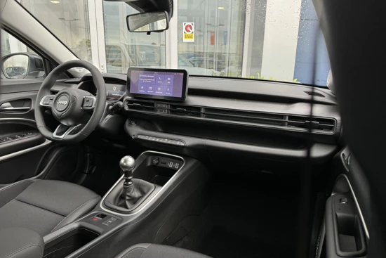 Jeep Avenger 1.2 Altitude | Camera | Sensoren V/A | JBL audio | Cruise Control | Elekt. klep | Navi | Carplay