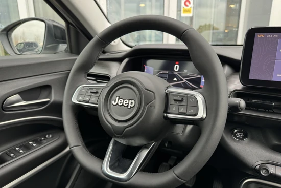 Jeep Avenger 1.2 Altitude | Camera | Sensoren V/A | JBL audio | Cruise Control | Elekt. klep | Navi | Carplay