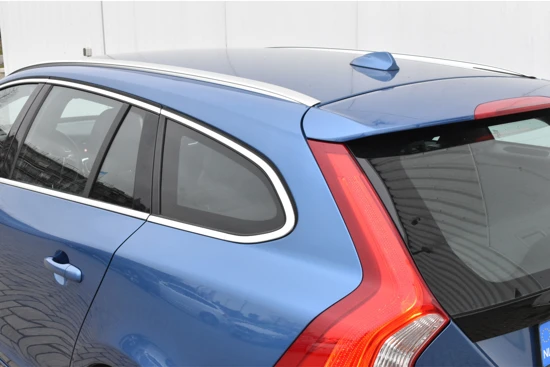 Volvo V60 T3 R-Design - Xenon - TOP STAAT! - Nw. ALL-SEASON - BURSTING BLUE