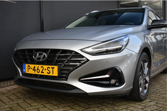 Hyundai i30 Wagon 1.5 T-GDi MHEV Premium 160pk | Trekhaak | Vol-Leder | Elektr. Stoelen | Stoel/Stuurverwarming | Dodehoek-Detectie | Climat