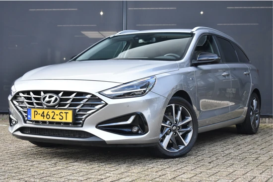 Hyundai i30 Wagon 1.5 T-GDi MHEV Premium 160pk | Trekhaak | All-Seasons | Vol-Leder | Elektr. Stoelen | Stoel/Stuurverwarming | Dodehoek-Det