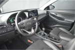 Hyundai i30 Wagon 1.5 T-GDi MHEV Premium 160pk | Trekhaak | All-Seasons | Vol-Leder | Elektr. Stoelen | Stoel/Stuurverwarming | Dodehoek-Det