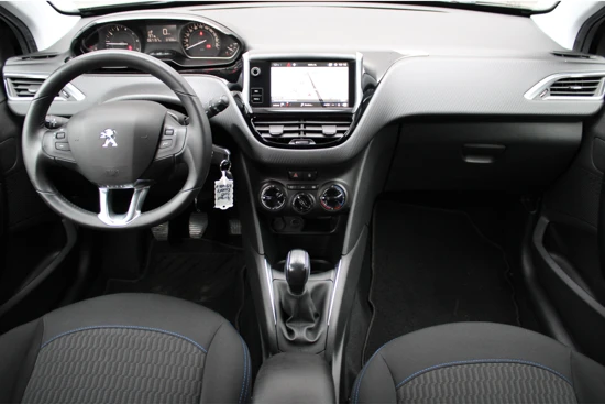 Peugeot 208 1.2 82pk Signature