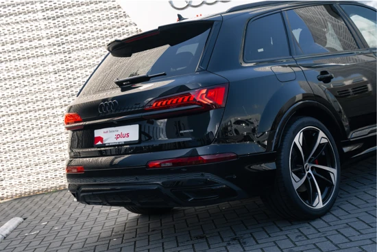 Audi Q7 pro Line S Competition 60 TFSIe 462PK quattro | Adaptive cruise+emergency ass. | Trekhaak | Leder/Alcantara | 22" | Luchtvering