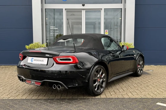 Fiat 124 Spider Abarth 1.4 MultiAir Turbo | Orgineel NL | 170PK Handbak | Cruise | Stoelverwarming | Bose Audio