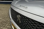 Peugeot e-2008 EV GT 50 kWh | Schuif/Kantel dak | Camera | Sensoren V/A | ACC | Keyless | Stoelverwarming | Navi | Carplay