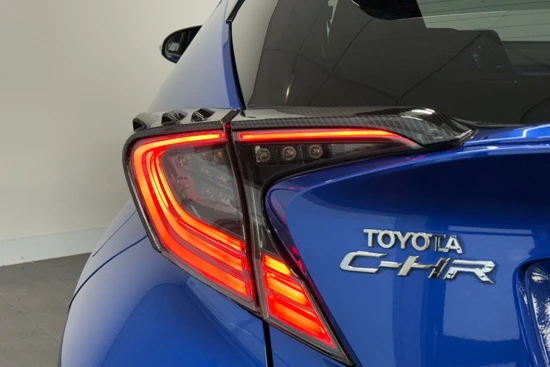 Toyota C-HR 1.8 Hybrid Bi-Tone