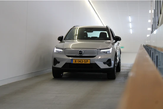 Volvo XC40 Extended Range 252PK Plus | Warmtepomp | Pilot Assist | Alarm | BLIS | Elektr Klep | Stuurverw