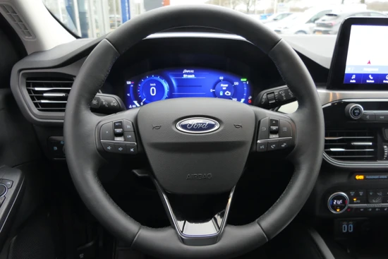 Ford Kuga 2.5 PHEV Titanium | Camera | Trekhaak | Navigatie | Cruise Control | Climate Control | CarPlay/Android Auto | 1500KG Trekgewicht