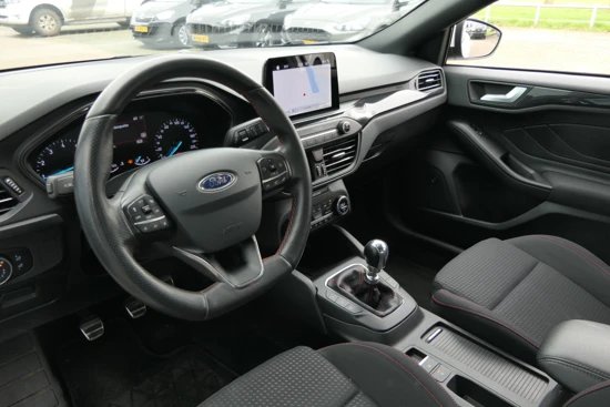 Ford Focus 1.0 EcoBoost ST Line | B&O | Trekhaak | Adaptive Cruise | Keyless | Winterpack | Climate Control