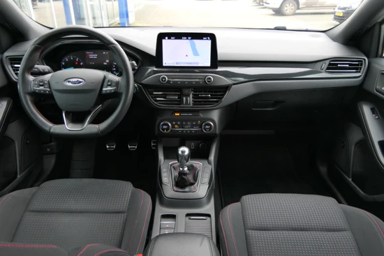 Ford Focus 1.0 EcoBoost ST Line | B&O | Trekhaak | Adaptive Cruise | Keyless | Winterpack | Climate Control