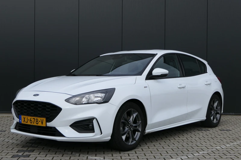 Ford Focus 1.0 EcoBoost ST Line | B&O | Trekhaak | Adaptive Cruise | Keyless | Winterpack | Climate Control