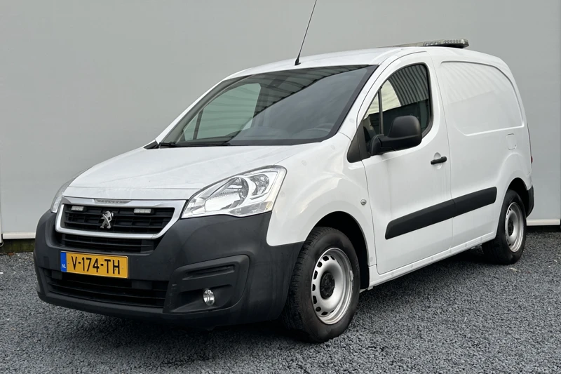 Peugeot Partner 1.6 100 pk L1 Premium | Trekhaak | Airco | Cruise | Houten Laadvloer | Schuifdeur Recht |