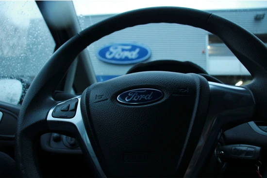 Ford Fiesta 1.0 STYLE 5-DEURS | NL-AUTO! | 1e EIGENAAR! | NAVI | BLUETOOH TELEFOON | AIRCO | LICHTMETALEN VELGEN | D-RIEM = VERVANGEN!