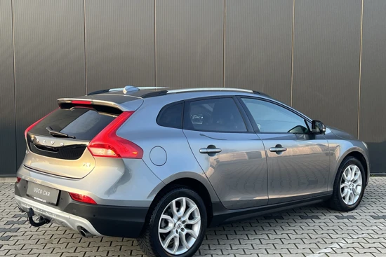 Volvo V40 Cross Country T3 Polar+ Luxury | Trekhaak | Verwarmde Voorruit | Leder | Panoramadak | Harman/Kardon DAB